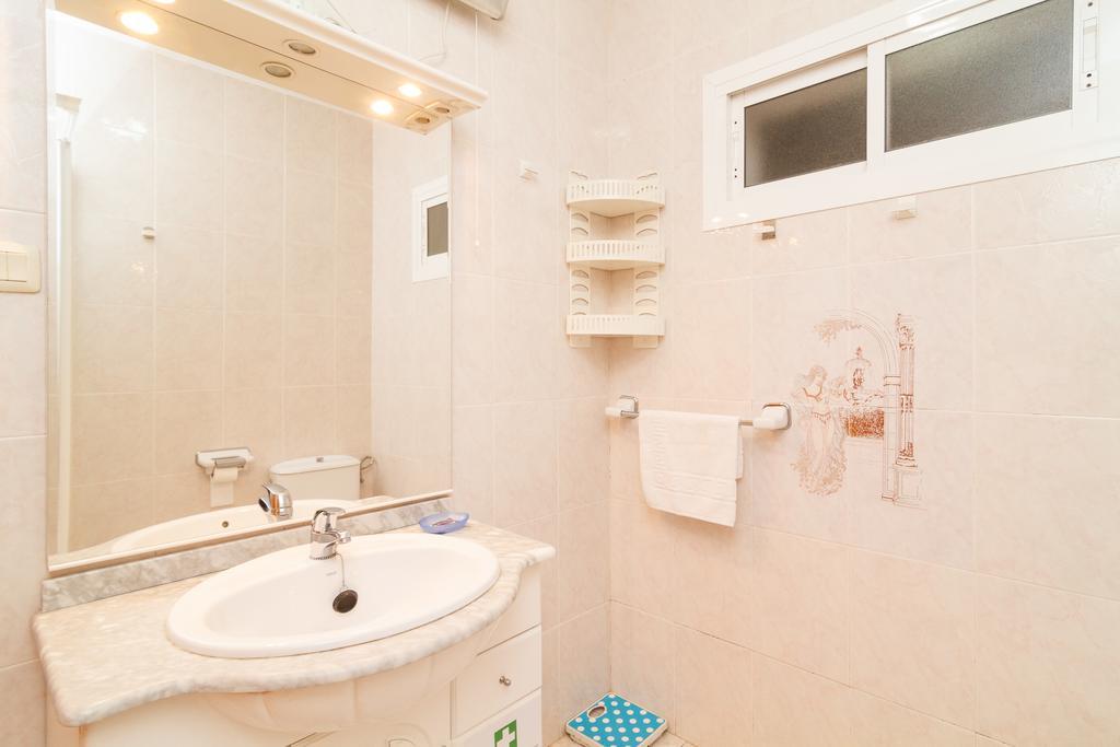 Villa Francisca Casasol Нерха Екстериор снимка